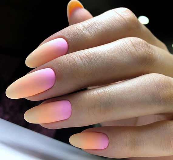 Delicate gradient on long nails