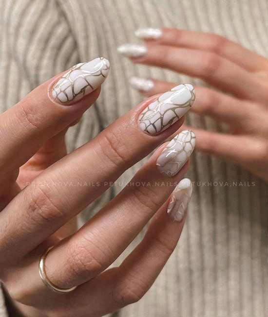 Chic stamping manicure