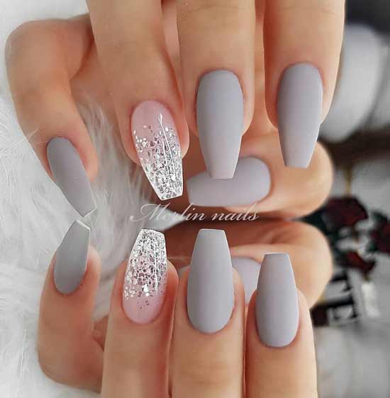 Chic gray manicure