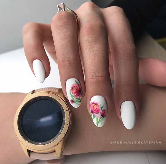 The most chic manicure 2021: new items, photos of beautiful design