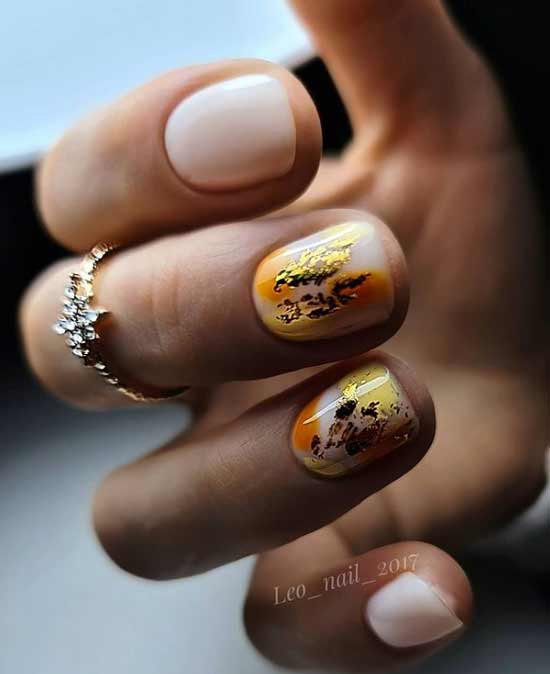 Chic yellow manicure