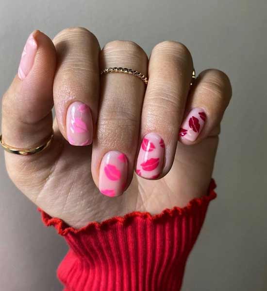 Spring manicure with smiles