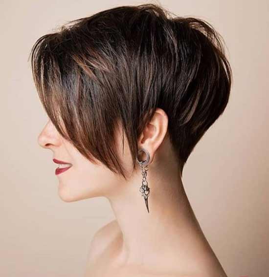 Fashionable women's haircuts