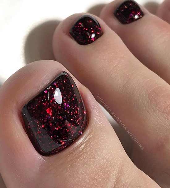 Glitter gel polish pedicure