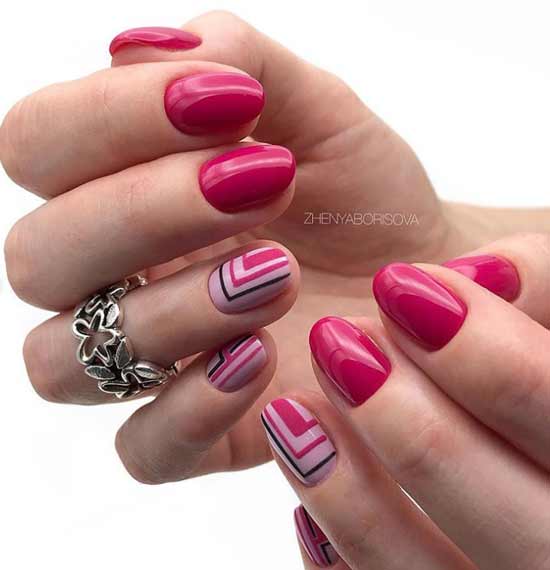 Manicure fuchsia photo