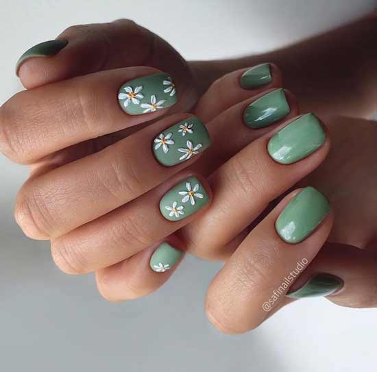 Light green manicure