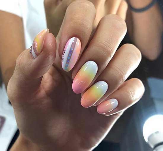 Summer gradient on nails