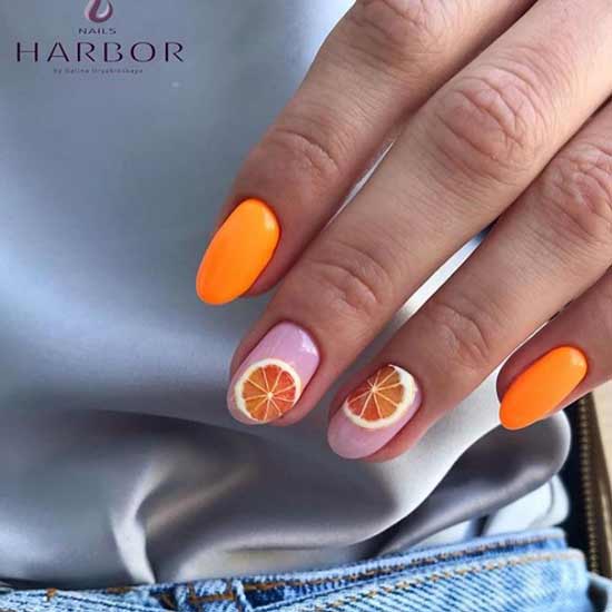 Manicure with a pattern of oranges