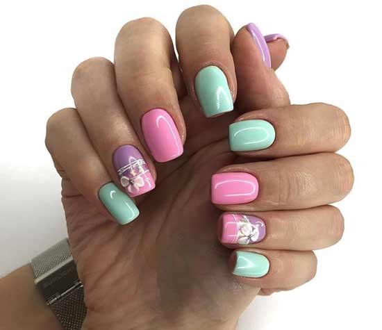 Mint pink manicure