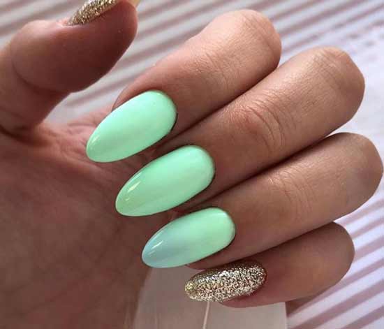 Mint glitter manicure