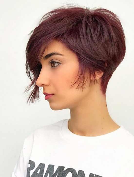 Nuances rouges à la mode sur les cheveux