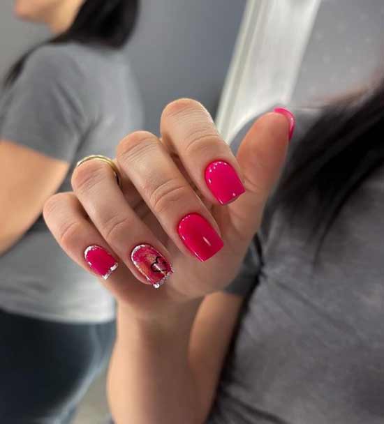 Red manicure spring