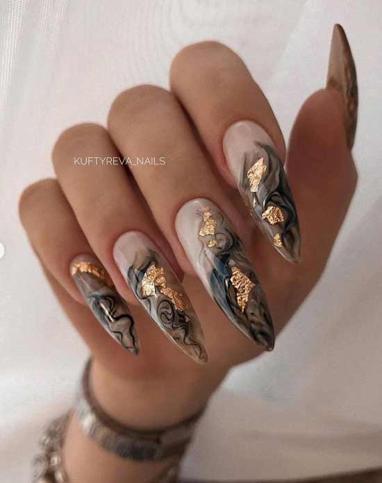 Textures on sharp nails