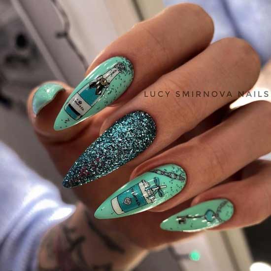 Design of sharp nails in green tones with a pattern