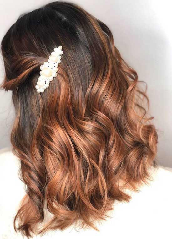 Épingles à cheveux à la mode avec des perles