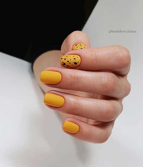 Solid color matte manicure