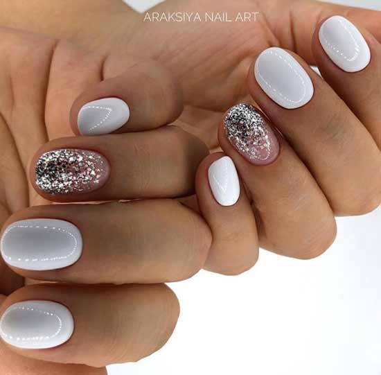 Manucure blanche pour ongles courts