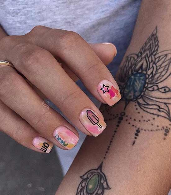 Drawings in manicure