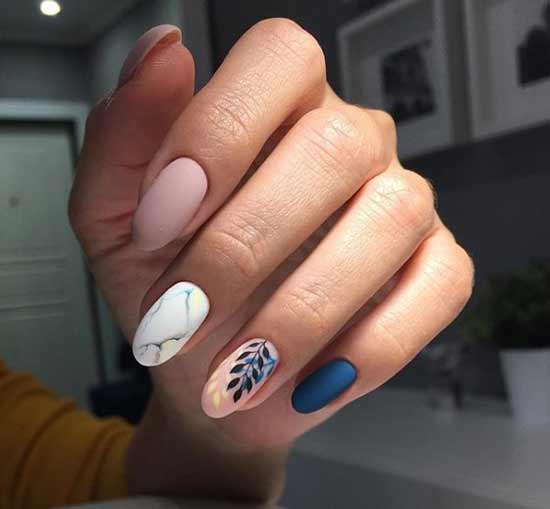 Ongles à la mode avec un motif