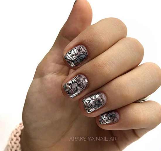 Stamping manicure with a flower