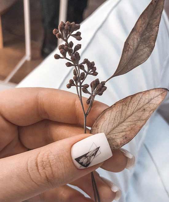 Cute spring manicure