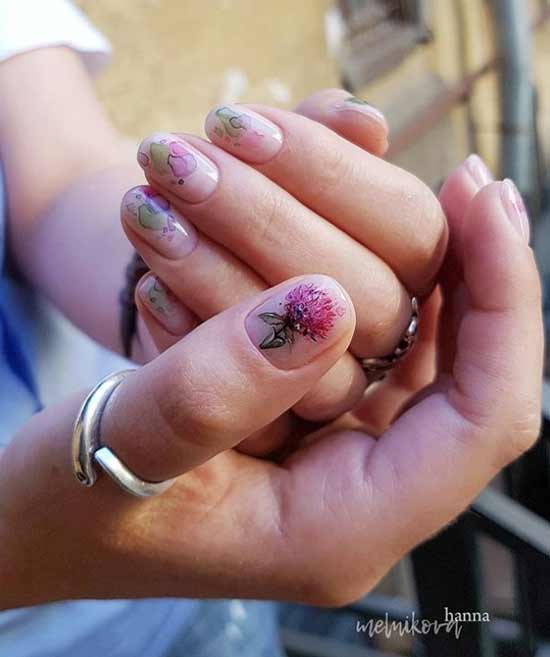 Watercolor drawing on nails