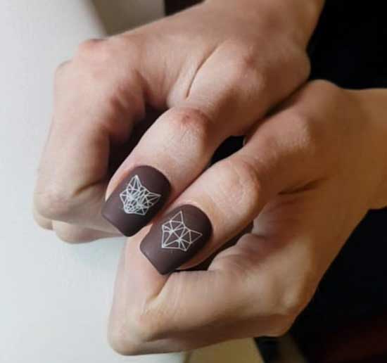 Geometry on brown nails