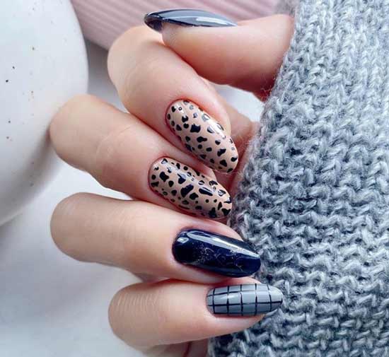 Brown print on nails