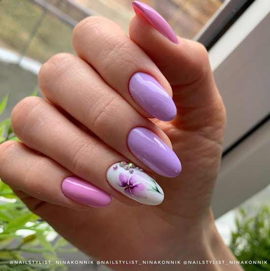 Manicure with flower photo