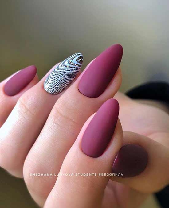 Graceful burgundy manicure