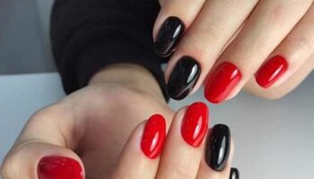 Red and black manicure design photo