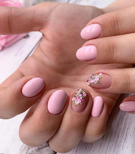 Pink manicure for the bride