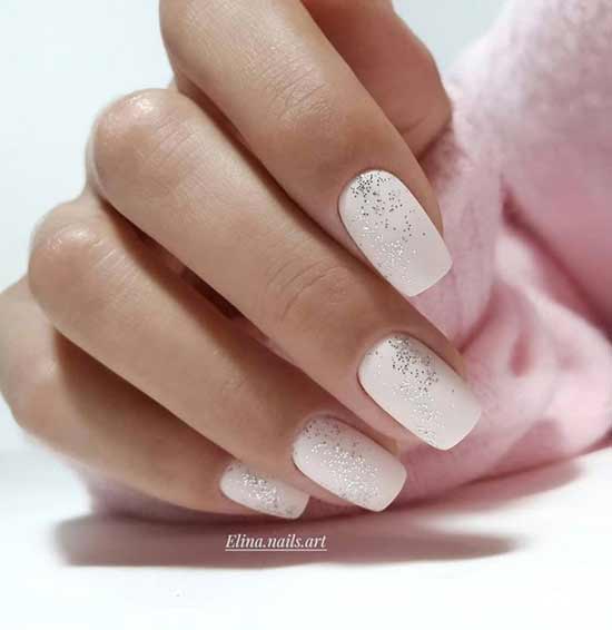 Creamy bride manicure