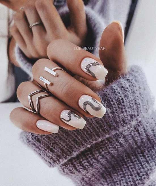 Matte snake nail design