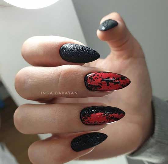 Snake print in manicure