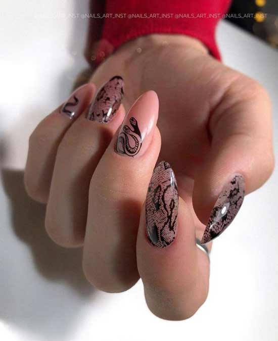 Long nails stamping snake