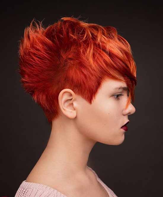Coupes de cheveux asymétriques : 80 idées de photos, types, tendances de la mode