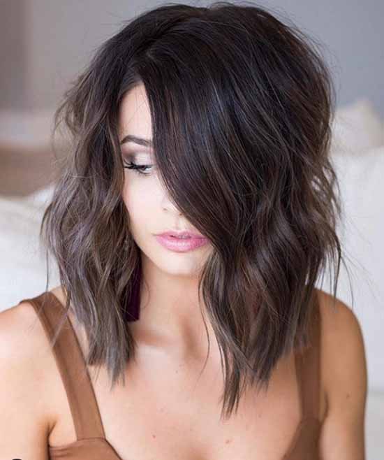 Coupes de cheveux asymétriques : 80 idées de photos, types, tendances de la mode