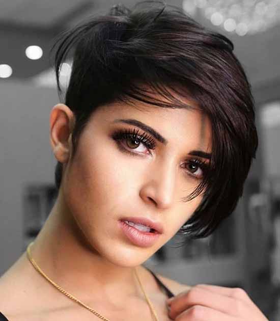 Coupes de cheveux asymétriques : 80 idées de photos, types, tendances de la mode