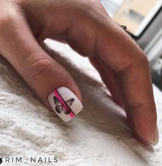 Lignes et papillon sur les ongles