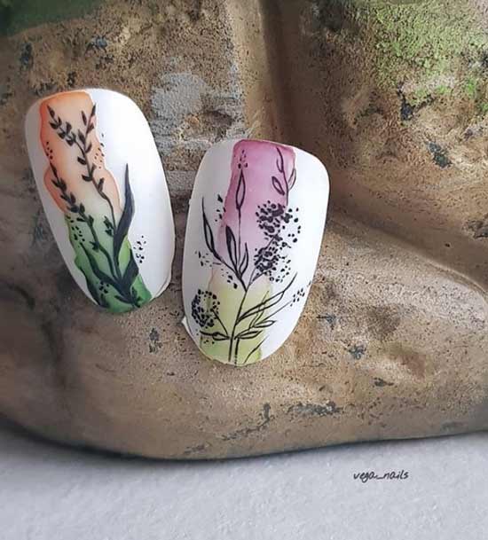 Dégradé sur les ongles à l'aquarelle