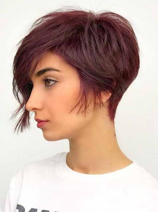 Coupes de cheveux courtes avec une frange: photos, principaux types et formes