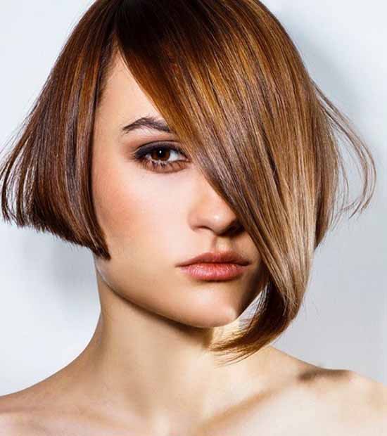 Coupes de cheveux courtes avec une frange: photos, principaux types et formes