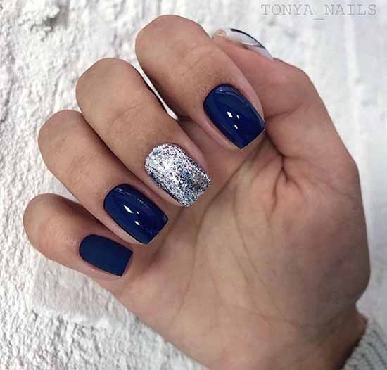 Blue manicure without a pattern