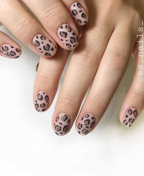 Manicure beige with black: 105 photos with the most beautiful design