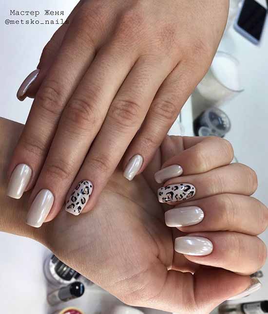 Manicure beige with black: 105 photos with the most beautiful design