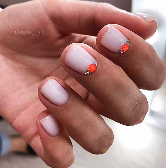 Simple nail design: types and spectacular new items in the photo