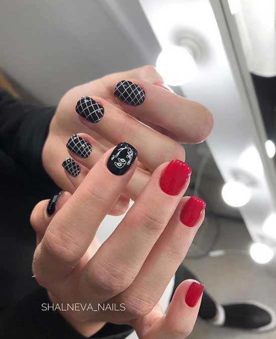 Manucure rouge et noire pour ongles courts