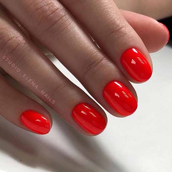 Manucure rouge pour ongles courts: nouveautés sur la photo, idées de mode