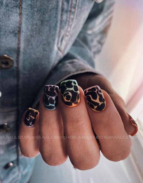 Youth nail design with print